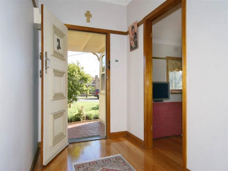 62 Drummond Street, Chadstone VIC 3148