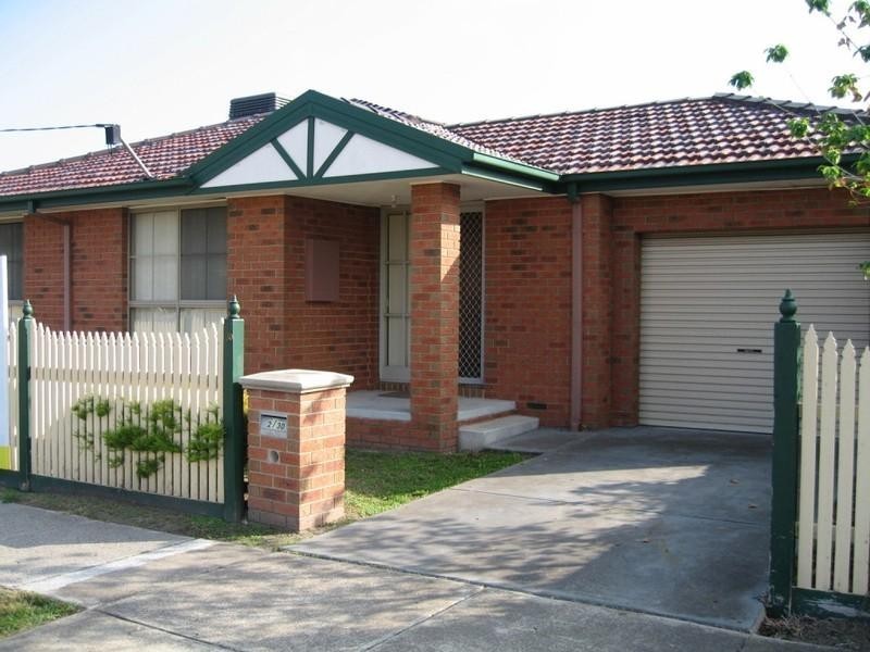 2/30 Frank Avenue, Clayton VIC 3168