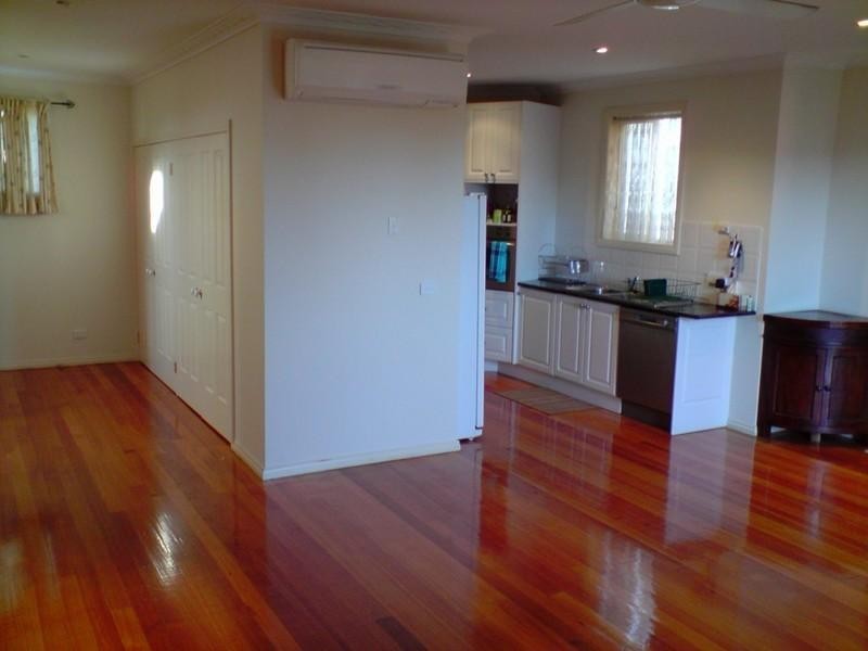 2/17 Golflinks Avenue, Oakleigh VIC 3166