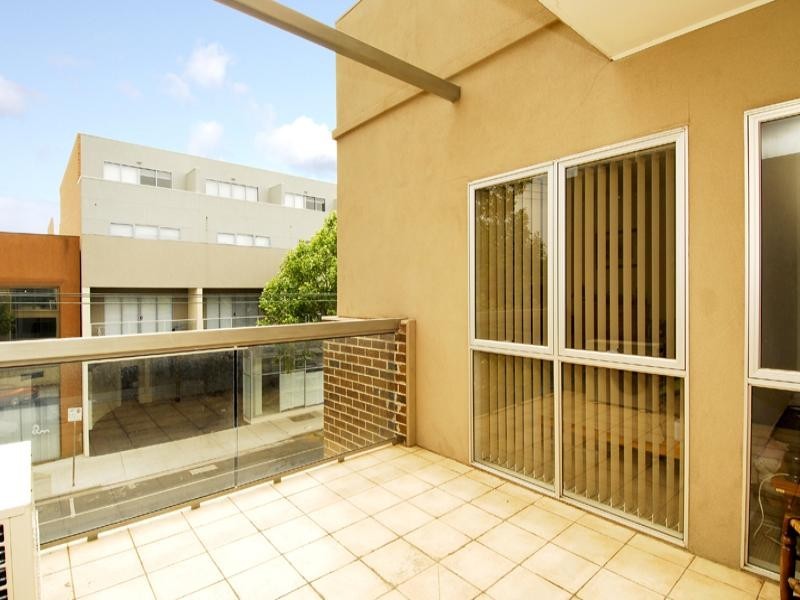 2/82-86 Atherton Road, Oakleigh VIC 3166