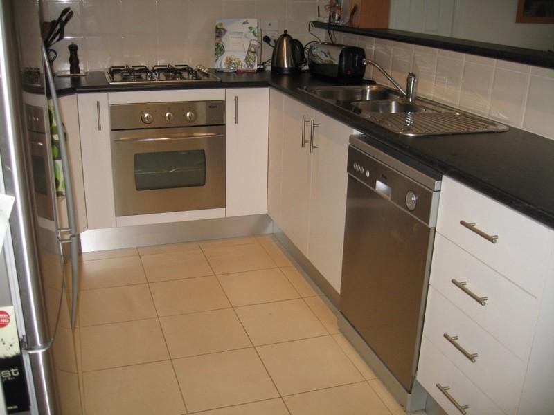 2/43 Power Avenue, Chadstone VIC 3148