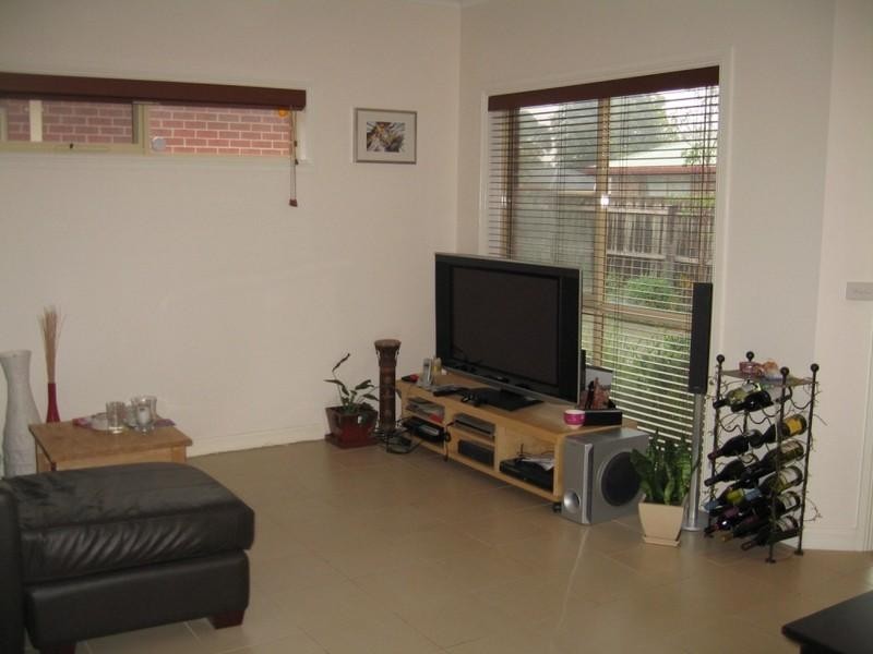 2/43 Power Avenue, Chadstone VIC 3148