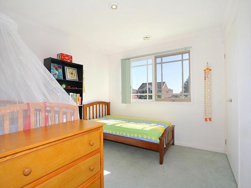 5 Crown Close, Oakleigh East VIC 3166