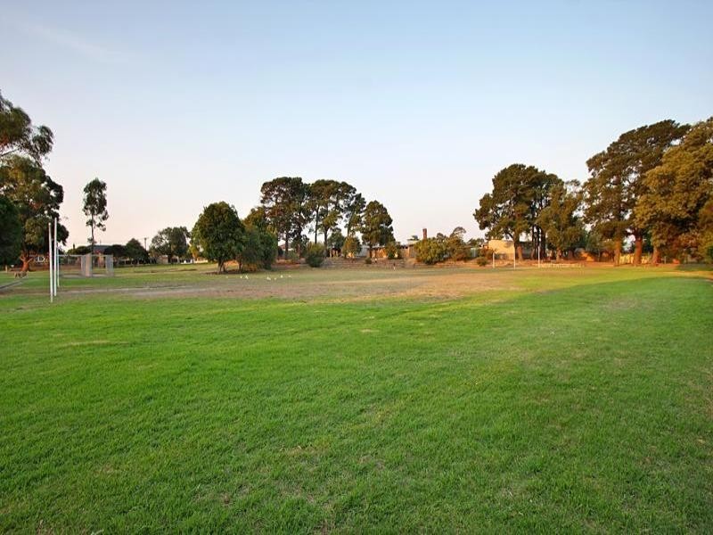 19 Old Eastern Court, Oakleigh South VIC 3167
