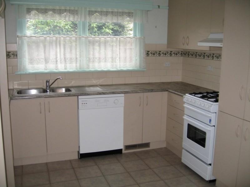 1/10 Bonham Street, Oakleigh VIC 3166