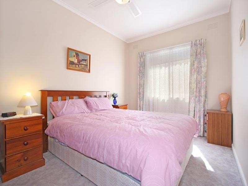 26 Wordsworth Avenue, Clayton South VIC 3169
