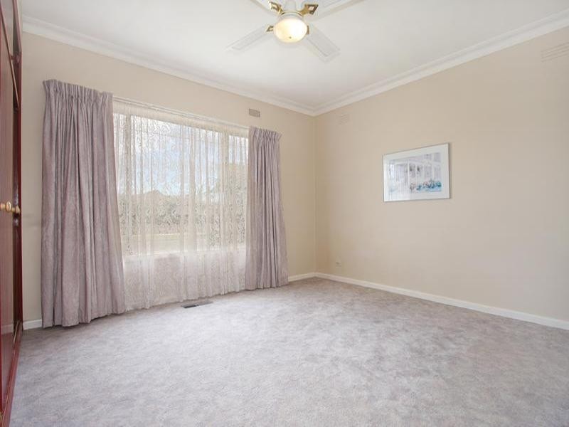 26 Wordsworth Avenue, Clayton South VIC 3169
