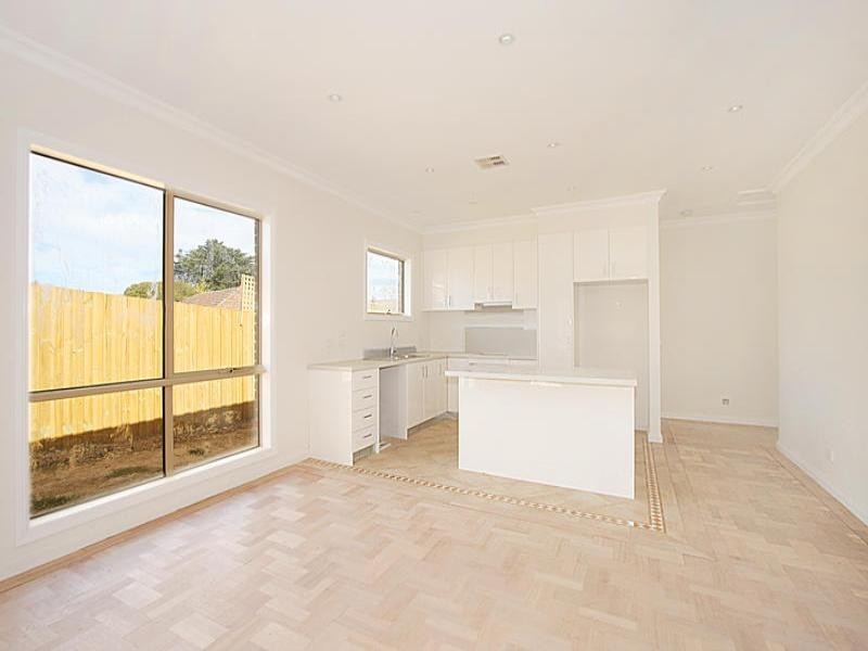 2 and 3/8 Katta Court, Ashwood VIC 3147