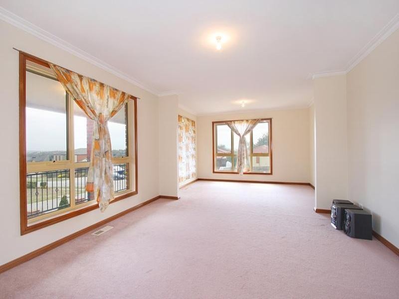 1 Carlingford Close, Rowville VIC 3178