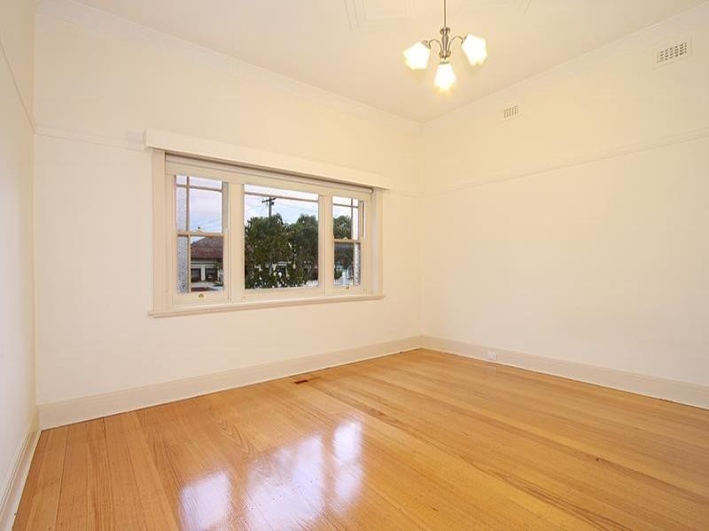 1/37 Calembeena Avenue, Hughesdale VIC 3166