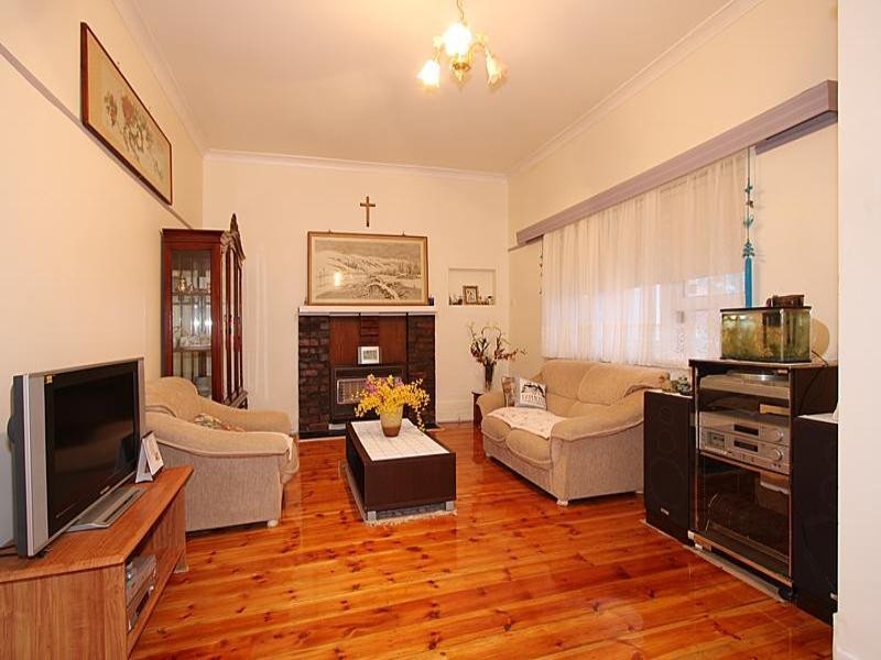 7 Henty Street, Murrumbeena VIC 3163