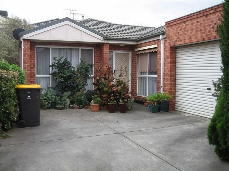 1/5 Malibu Mews, Chadstone VIC 3148