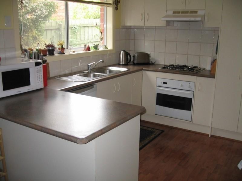 1/5 Malibu Mews, Chadstone VIC 3148
