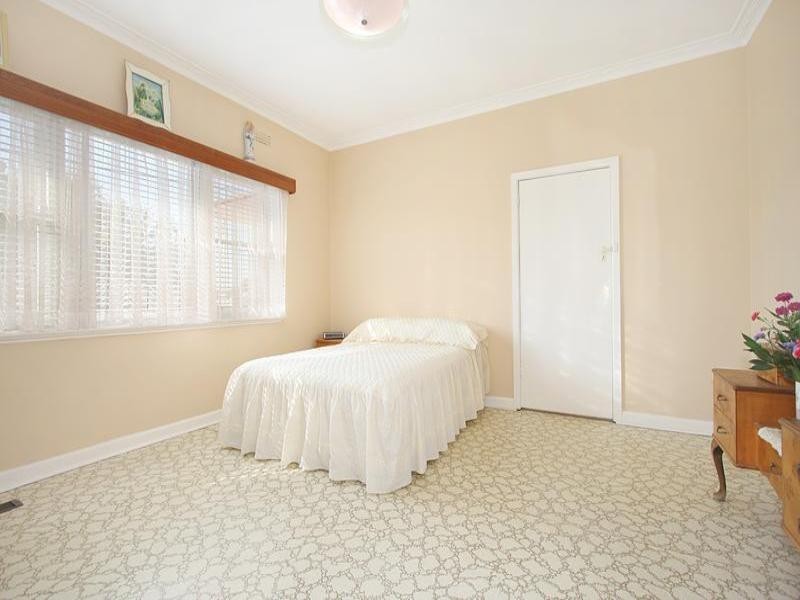 20 Surrey Crescent, Oakleigh East VIC 3166