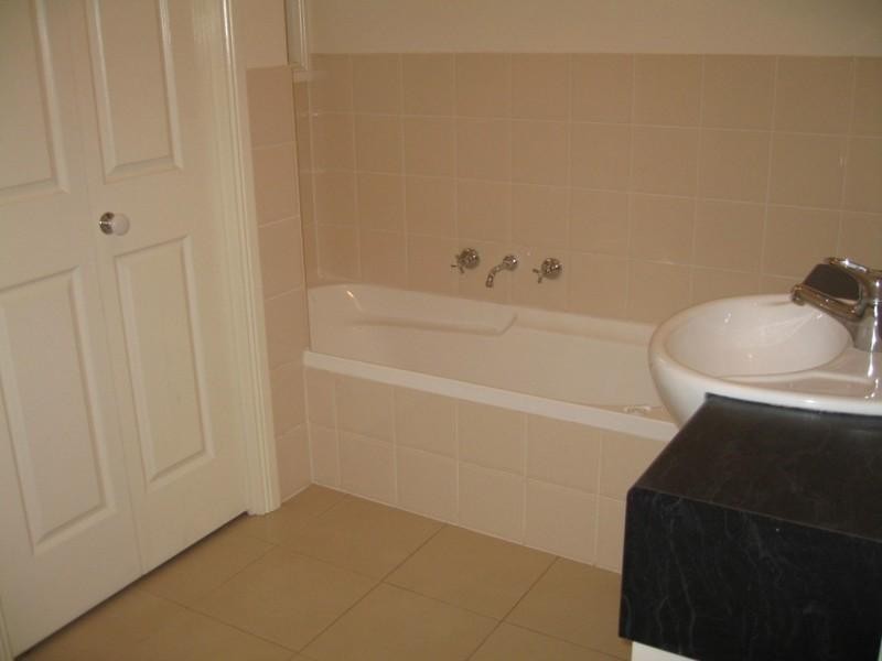 2/43 Power Avenue, Ashwood VIC 3147