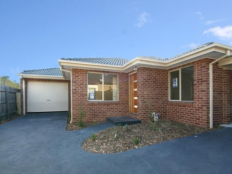 2/13 Parer Street, Oakleigh VIC 3166