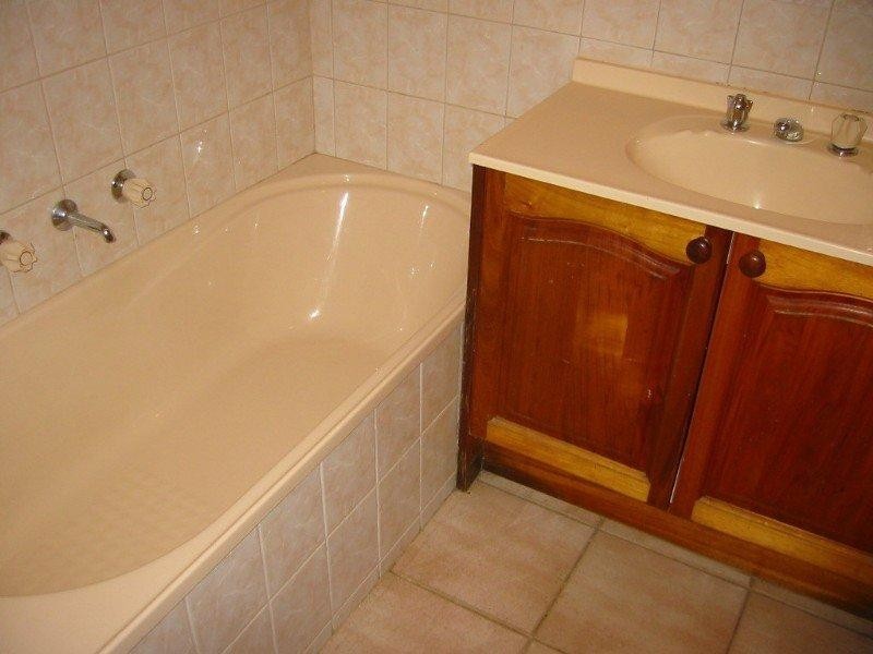 2/3 Hillcrest Avenue, Chadstone VIC 3148