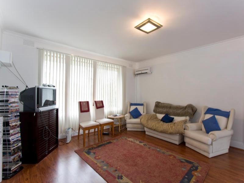 2/1 Burton Avenue, Clayton VIC 3168