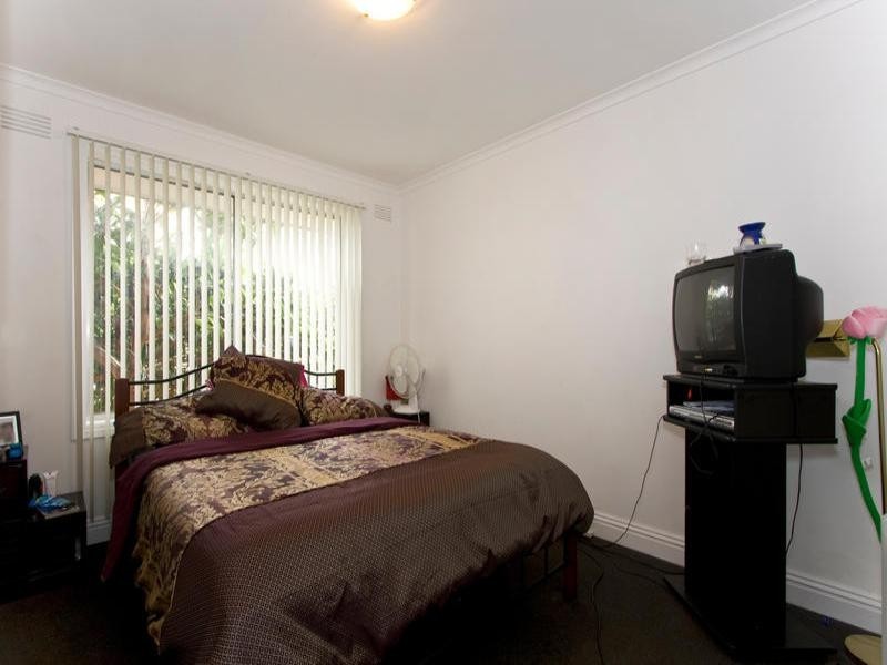 2/1 Burton Avenue, Clayton VIC 3168