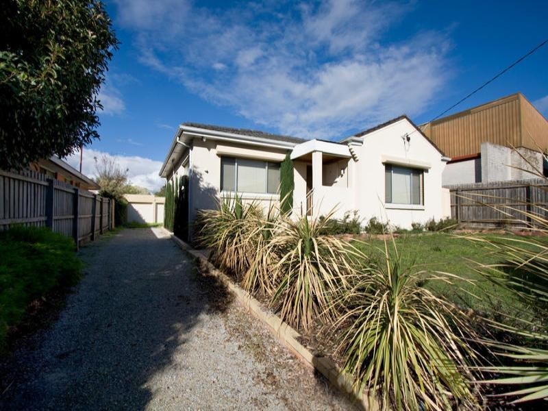 10 Mackie Road, Bentleigh East VIC 3165