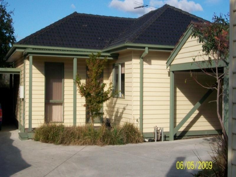 2/2 Jason Street, Oakleigh South VIC 3167