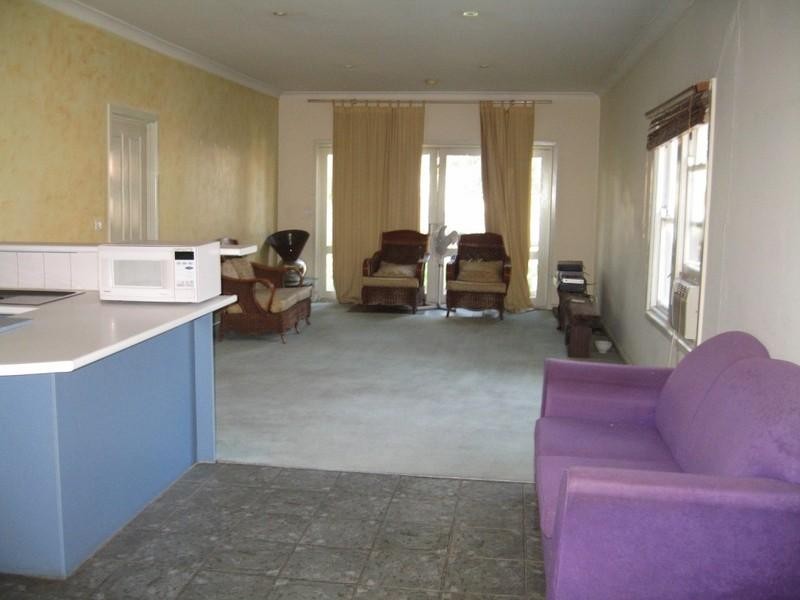 1464 Centre Road, Clayton VIC 3168