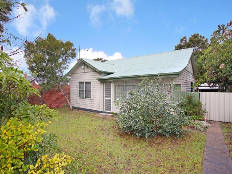 6 Springfield Avenue, Clayton South VIC 3169