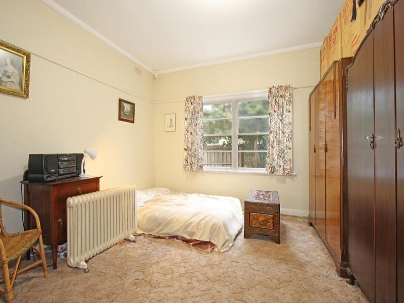 6 Springfield Avenue, Clayton South VIC 3169