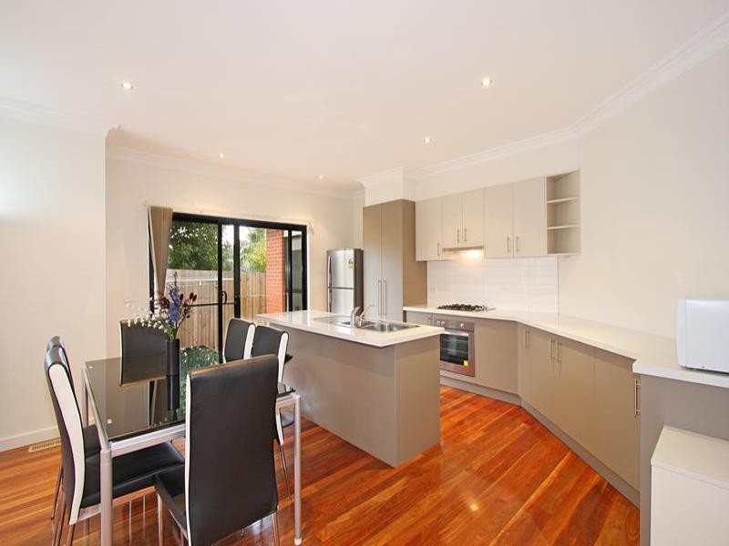 2/26 Banksia Street, Clayton VIC 3168