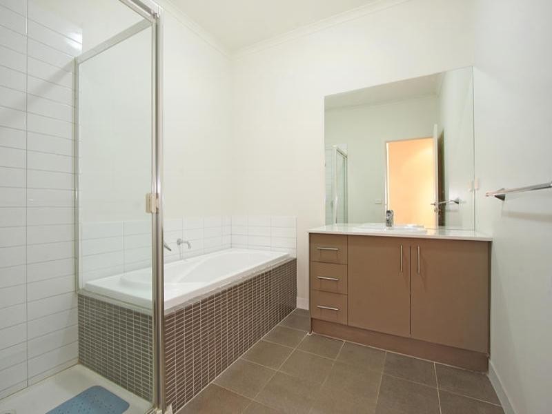 2/26 Banksia Street, Clayton VIC 3168