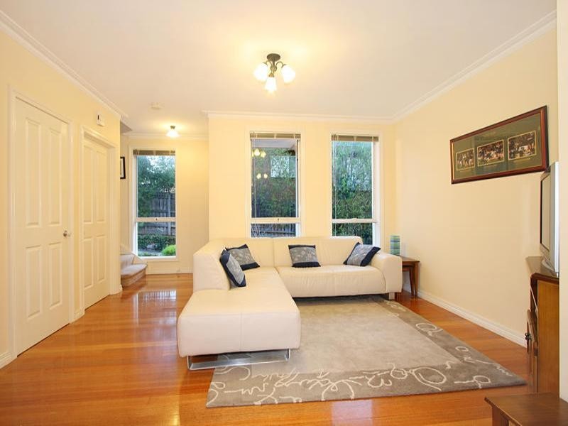 2/36 Atkinson Street, Chadstone VIC 3148