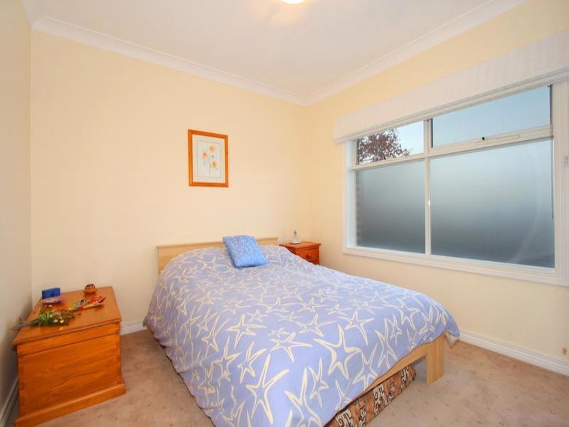 2/36 Atkinson Street, Chadstone VIC 3148