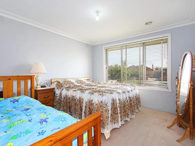 2 Milton Avenue, Clayton South VIC 3169