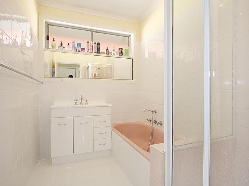 2 Milton Avenue, Clayton South VIC 3169