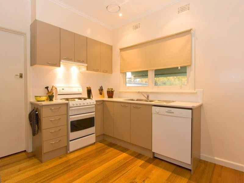 16 Sumersett Avenue, Oakleigh South VIC 3167