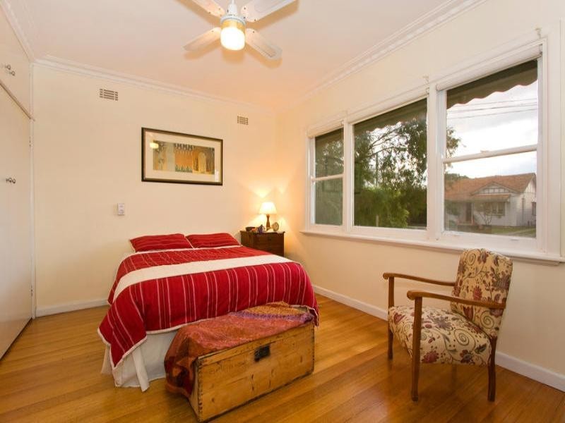 16 Sumersett Avenue, Oakleigh South VIC 3167