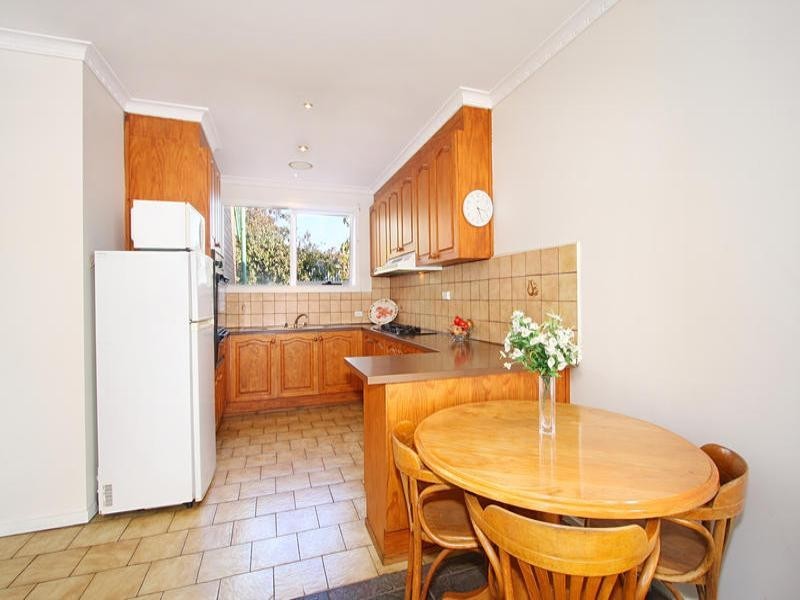 1/15 Warrigal Road, Hughesdale VIC 3166