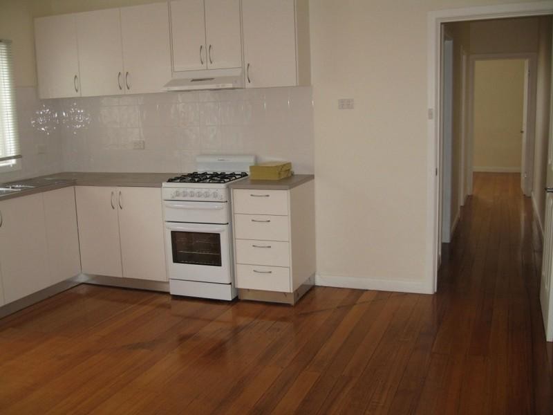 36 Scotsburn Avenue, Oakleigh South VIC 3167