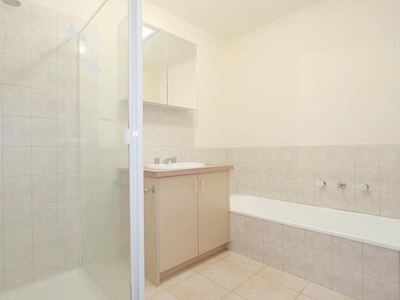 1/80 Scotsburn Avenue, Oakleigh South VIC 3167