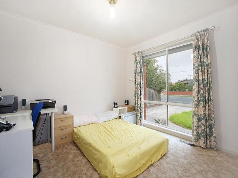 1/80 Scotsburn Avenue, Oakleigh South VIC 3167