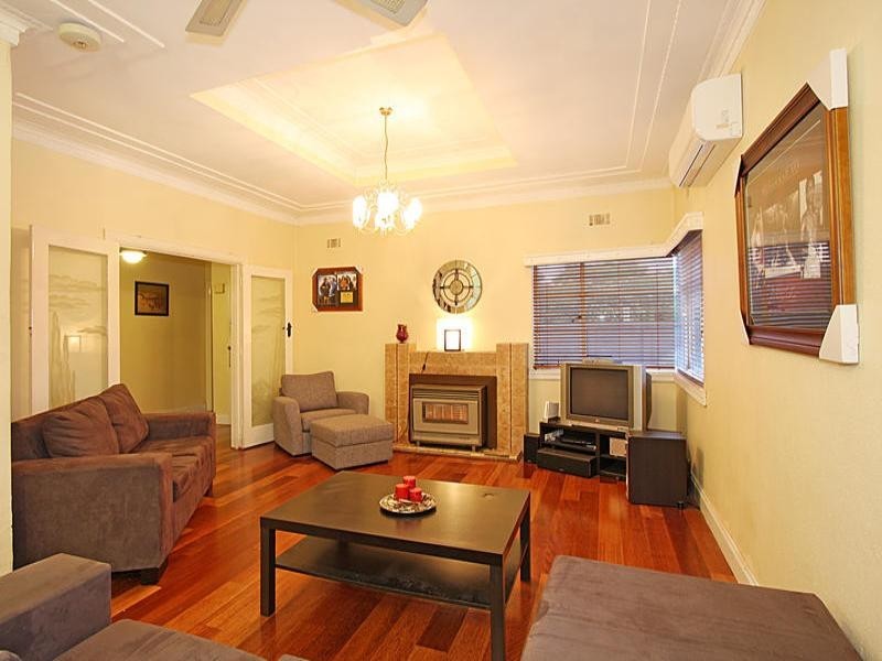 33 Chauvel Street, Bentleigh East VIC 3165