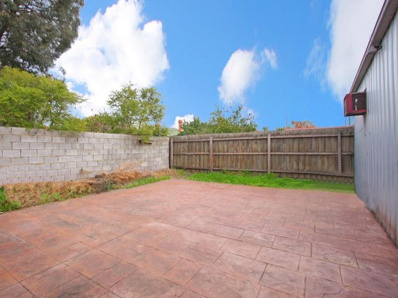 15 Downing Street, Oakleigh VIC 3166