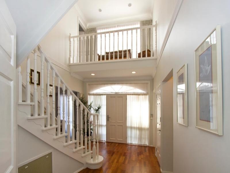 6 Outlook Court, Chadstone VIC 3148