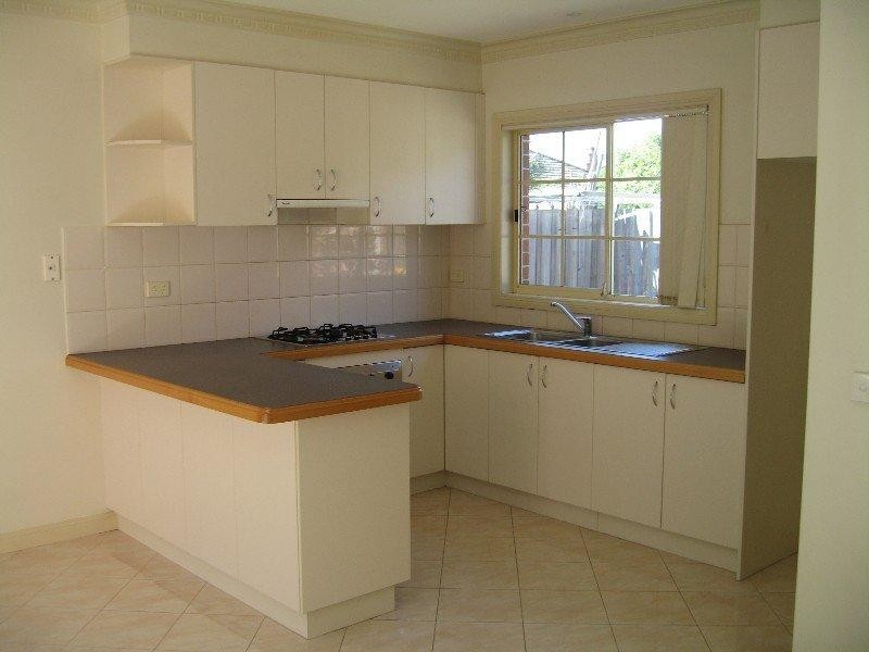 2/18 Calista Avenue, Oakleigh East VIC 3166