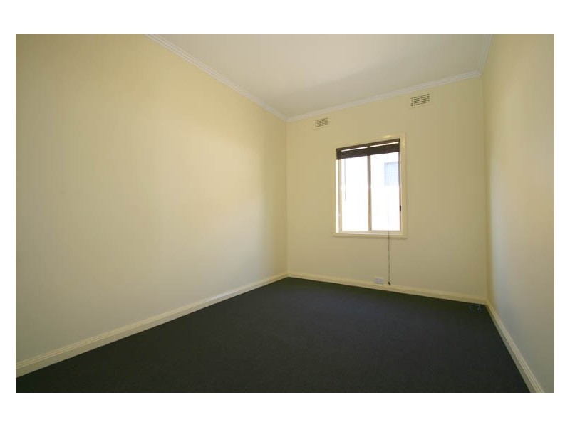 39 Manton Road, Clayton VIC 3168