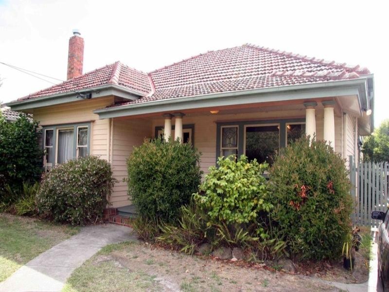 35 Hall Street, Mckinnon VIC 3204