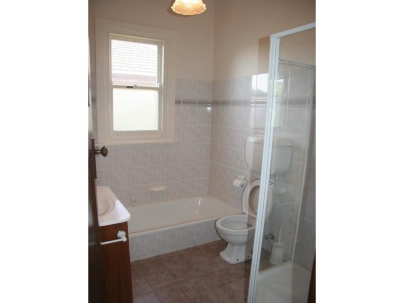 35 Hall Street, Mckinnon VIC 3204