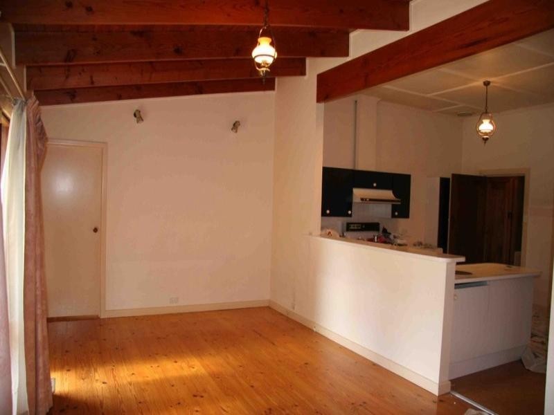 35 Hall Street, Mckinnon VIC 3204