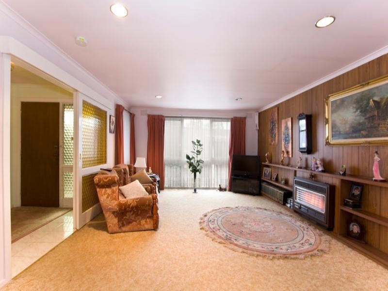 19 Orloff Close, Clayton South VIC 3169