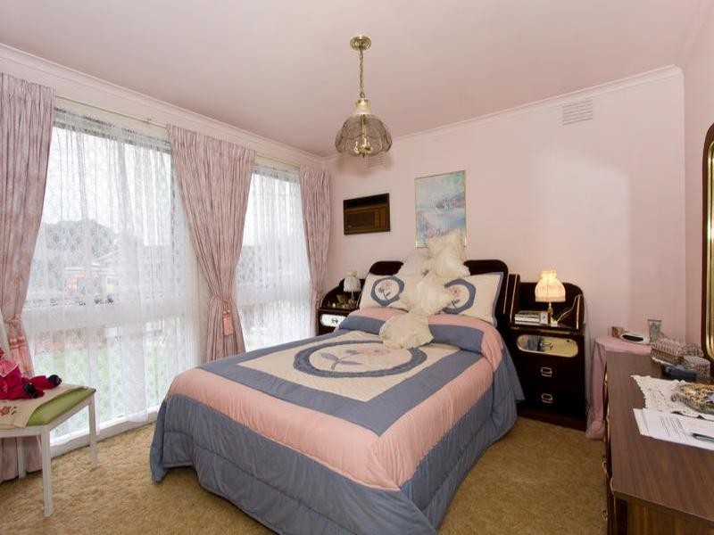 19 Orloff Close, Clayton South VIC 3169